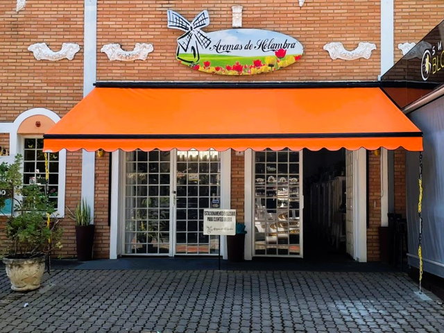 Toldo Retrátil Com Braços